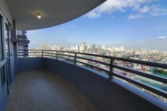 2 Bedroom in Avida Asten Tower 3 with Big Balcony