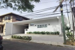 Newly Renovated & Fully-Fitted Classy Bungalow in Tahanan Village