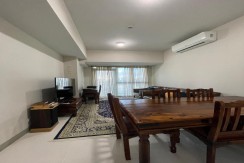 For Sale Two Bedrooms in Uptown Parksuites Residences Tower 2