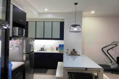 FOR SALE! 2 BR UNIT AT THE BEACON MAKATI + INNOVA + PARKING